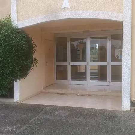 Joli 1km De La * Fréjus