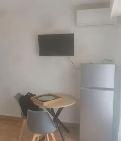 Appartamento Joli 1km De La Fréjus