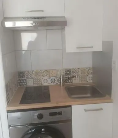 Appartement Joli 1km De La Fréjus